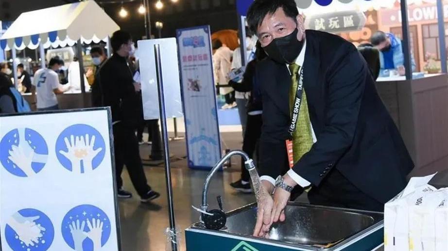 明基|面板景气何时触底？彭双浪：需求要赶快回来