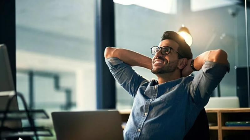 立足|职场上，没有背景的人想要立足，就要做好这三件事