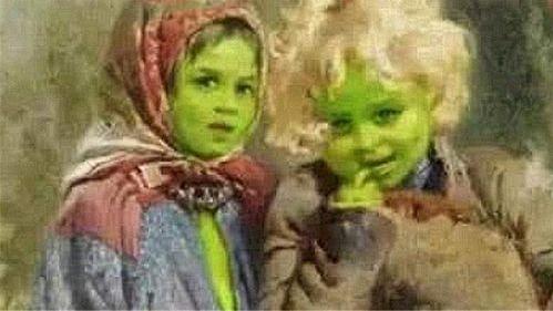山洞中发现两个“绿孩子”，全身都是绿色，专家：可能是外星人