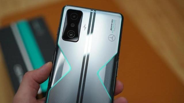 高通骁龙|为新机让路，三星E4屏+骁龙870+256GB仅不到2K？米粉：终于等到了