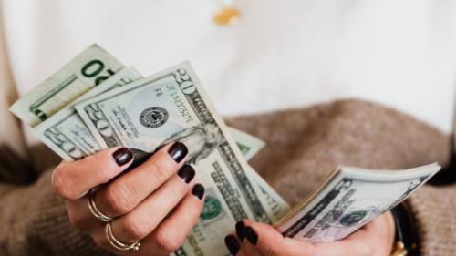 相机|网店应不应该客服外包？（淘宝客服可以外包吗？）