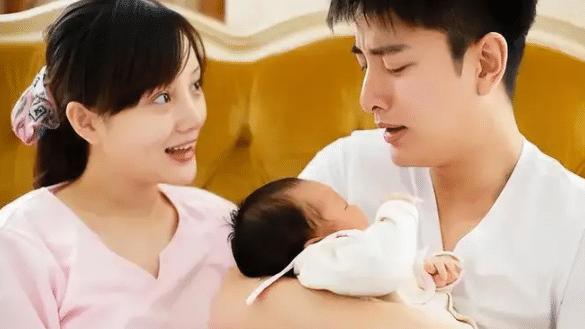 贾乃亮|疑复婚贾乃亮！专程陪前妻游滑雪场，共聚晚餐其乐融融，却遭催生