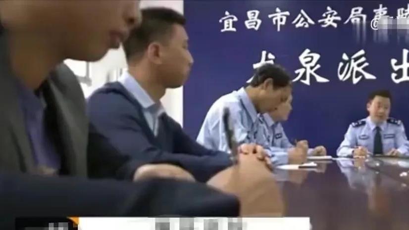 09年湖北女子带女儿改嫁给情人，竟害了女儿，6年后致4个男人坐牢