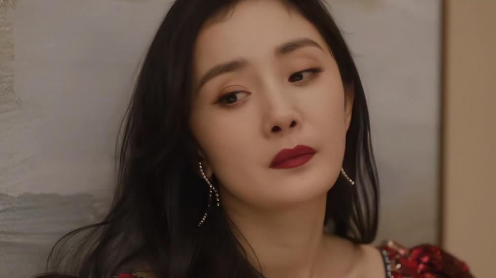 杨幂|杨幂新剧引争议，被网友吐槽油腻，演技退步不如配角？