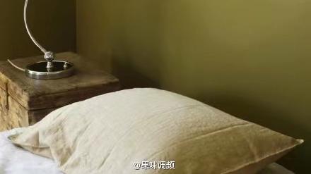 卧室的墙面设计成什么颜色适合比较放松