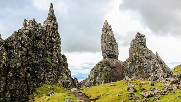 德阳|240米深的尼斯湖，600米高的火山岩，苏格兰高地为什么地形丰富？
