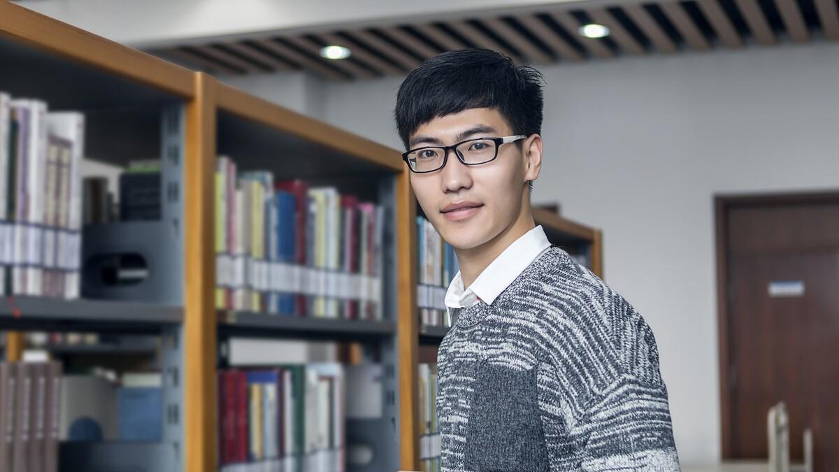 我反对让孩子盲目吃苦。暑假跑外卖，挣3万块钱，有意义吗