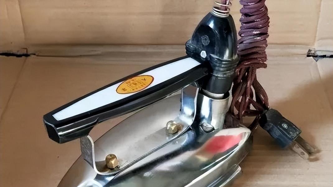七八十年代的\家居物品\，全见过的人至少40岁，看看你家里有吗？