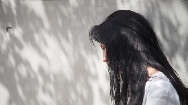 寻找失踪孩子，我在悬崖下新生