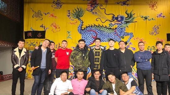 张云雷|德云社张云雷八队首次到天津演出，二爷是否空降，备受观众期待