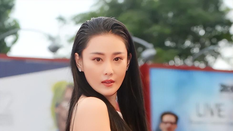 张馨予|演员张馨予：我这辈子最正确的决定，就是32岁为军人丈夫生女儿