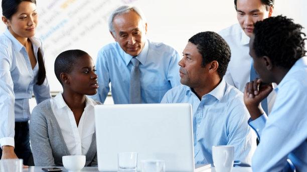 穿衣搭配|职场中，你越是不在意领导，越是不理会领导，领导也会对你的态度越差