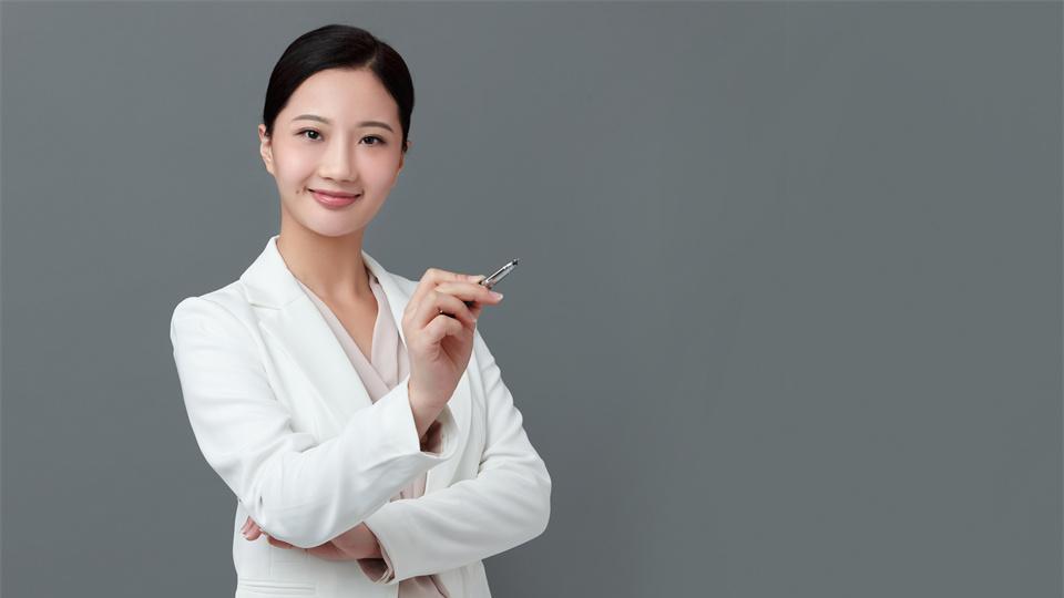 薪水|面试官：你是看好公司前景还是薪资？提高职场情商从这三点着手