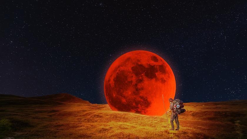 11月8日，千年难得一遇的血月掩天王星将现身！血月预示了不详吗