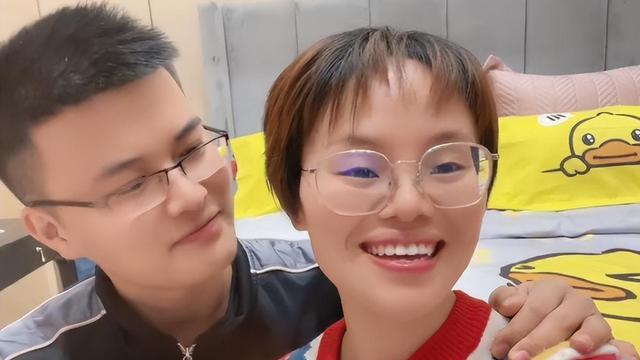 彩虹夫妇|自曝日赚400万，彩虹夫妇“翻车”？内行人：人设是直播带货关键