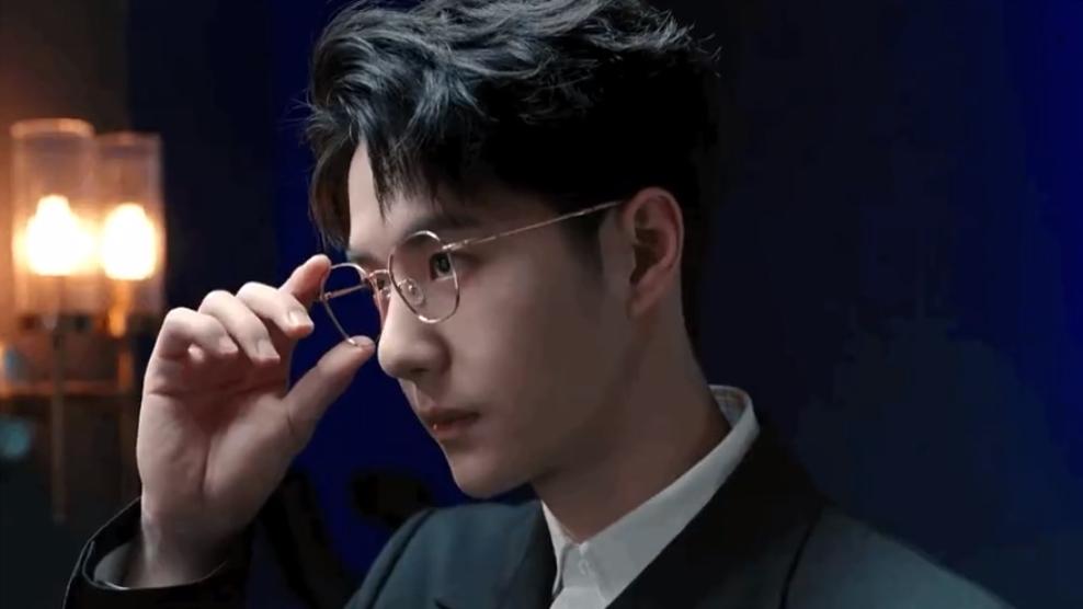 王一博|荣泰拍出了王一博的顶级气质和气场，海伦凯勒却成赢家，粉丝：欲