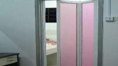 卫生间越来越多人装这种门，机智，看完我也想装一个