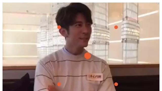 明星素颜|清纯女星居然是女海王？被传交往47个男友，最终却嫁给了小导演