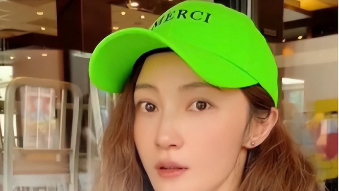 姚笛|姚笛深夜与俩男性聚会玩乐到凌晨，网友纷纷猜测其婚姻有变