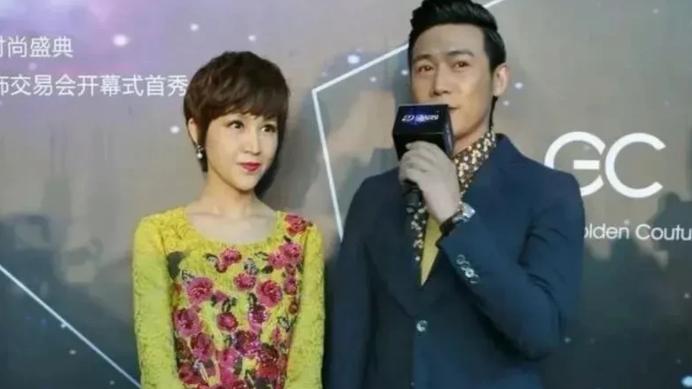 鲍蕾|陆毅罕见带老婆露面！46岁鲍蕾瘦太狠像是小老太