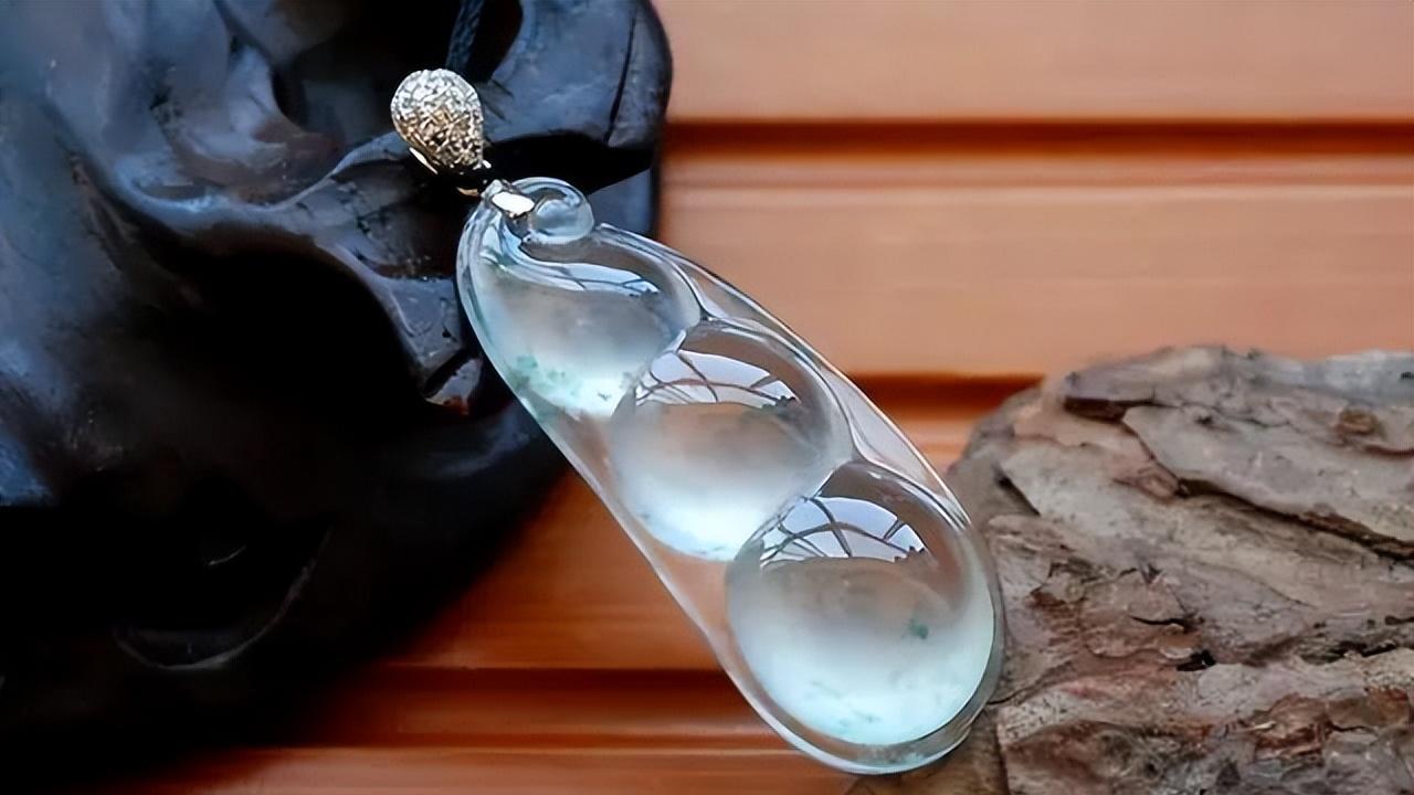 翡翠|什么是翡翠的起胶，起荧和起刚？