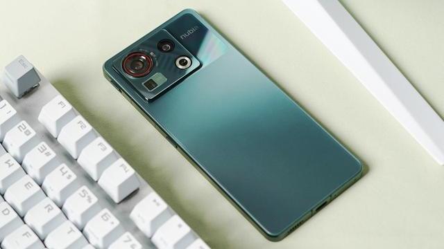 高通骁龙|12+512G大内存，还有人文主摄+120W快充，这才是真香骁龙8+旗舰