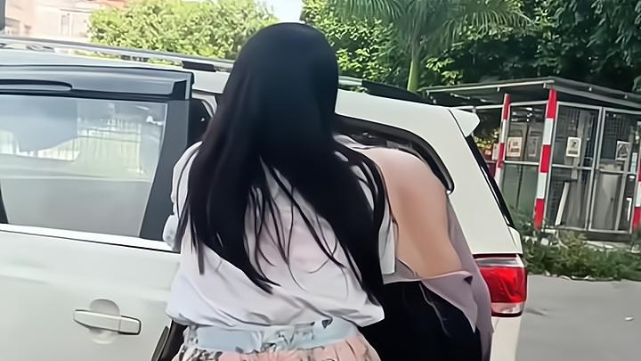 男子做上门女婿受尽屈辱，给妻子下跪求放过，辛苦12年一无所有