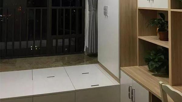 参观朋友刚装好的新房，厕所居然是双门洞设计，头一次见！