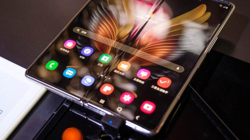 机器人|三星S22发布会官宣了，旧款直降5000元，网友：不纠结了