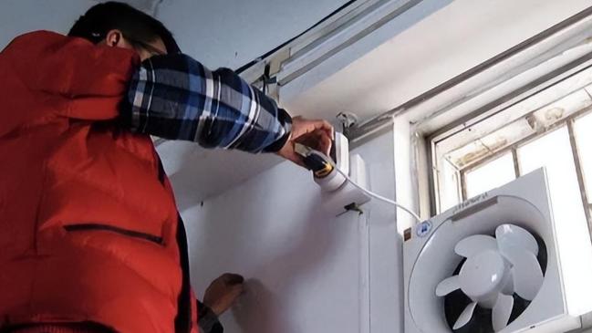 为什么厨房装了排气扇的家庭，却建议别人装换气扇？有什么不同？