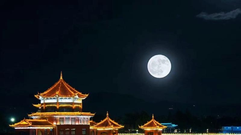 鄂温克|【中秋】带你“云”赏红河的月亮！