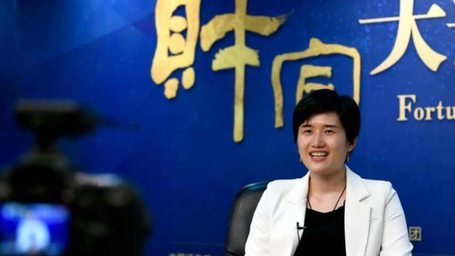 自由职业者|神奇职业“小鸡性别鉴定师”，每天分辨12000只鸡仔，月入过万