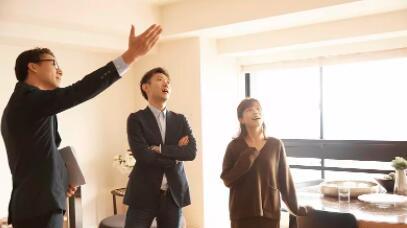 儿子订婚宴上，2800一桌的菜被吐槽，酒店负责人：上错菜了