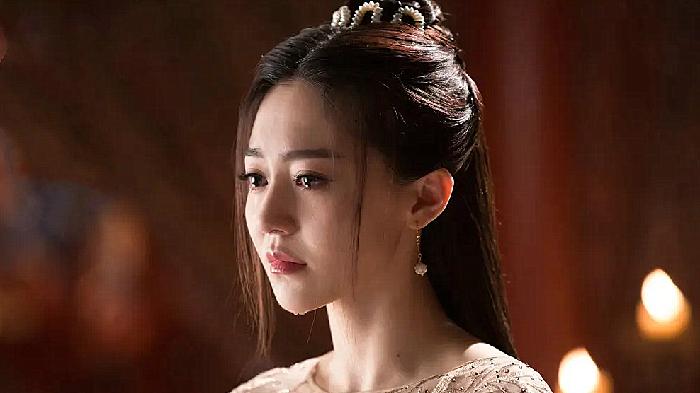 |三生三世：总把身份挂在嘴边的素锦，为何让人那么讨厌呢？