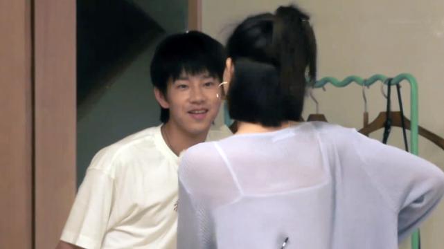 曾曾|《相遇的夏天》曾曾高学历低恋商，海铃太猛，两女一男修罗场刺激