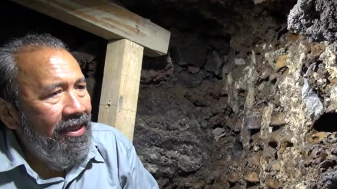 考古学家在墨西哥城发现了一堵由 119 个头骨组成的墙