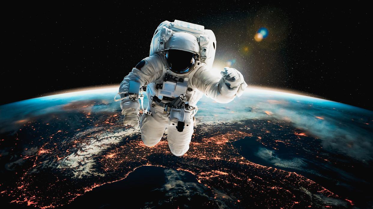 宇航员进入太空必须带枪，在太空开枪会发生什么？