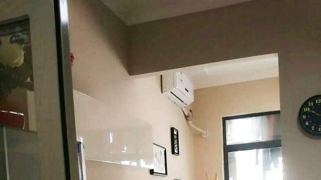 上海婆家准备的38㎡婚房，开门就是厨房和厕所，就这值200多万？