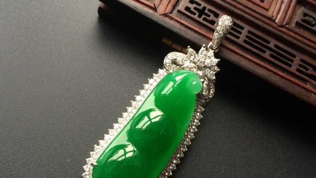 翡翠|翡翠和性价比没有关系，它不仅是商品，还有其他的价值