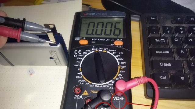 |交流电在万用表上的符号是什么？如何使用万用表？