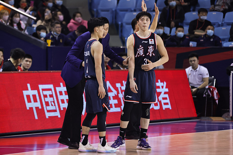 广东男篮|CBA第三阶段即将开打，汤神能助卫冕冠军一臂之力吗？