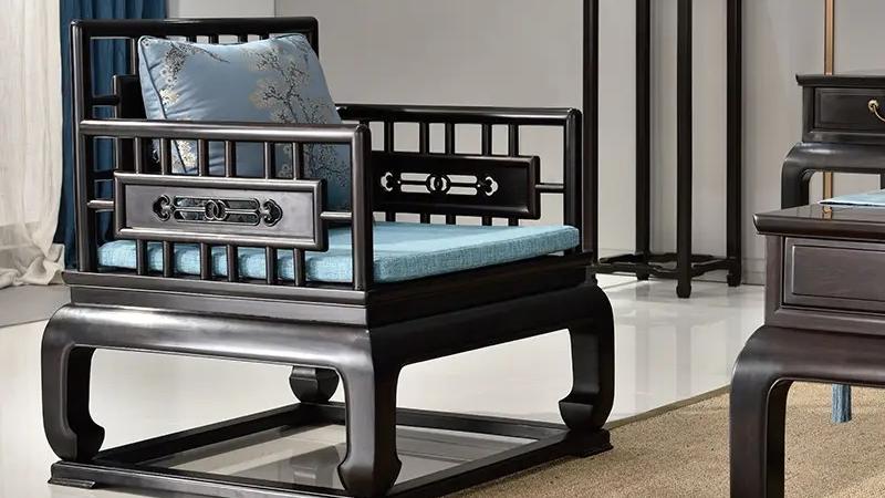 它是红木国标里最重的木材，做成家具你也搬不动