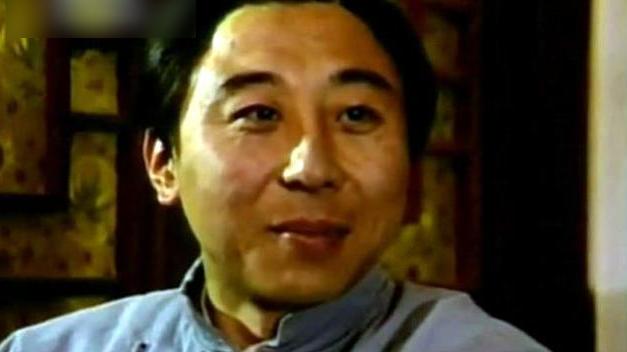 2010年，他搭档老师冯巩春晚一举成名，两年后却锒铛入狱判刑12年