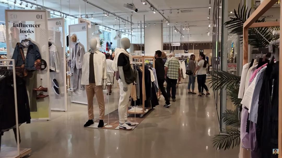 亚马逊|电商市场份额下滑！亚马逊回归实体零售