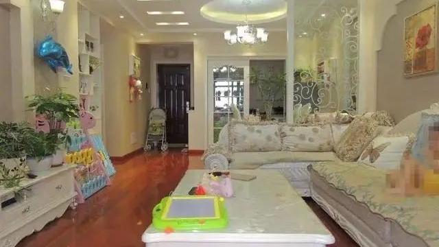 这是新装修的新房，家具进场后总觉得不对劲，那是为什么呢