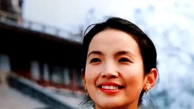 |哀悼安倍，猛夸美国被打脸，如今想回国养老：吕丽萍孙海英是疯了吗