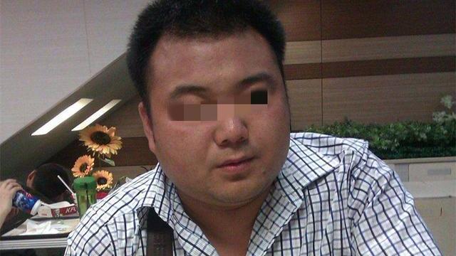案例：女子在邻居家发现充气娃娃上写着她的名字，在争吵中引发了一场血案