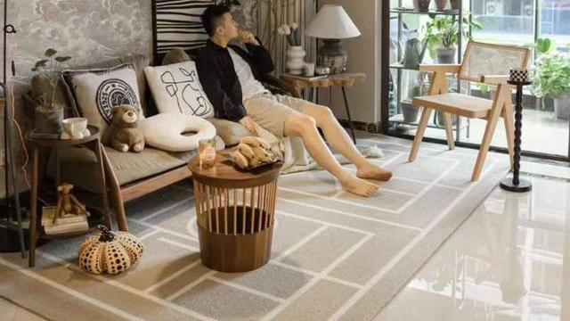 浙江30岁独居男主，因太会布置而走红，把89小家装得精致又温馨