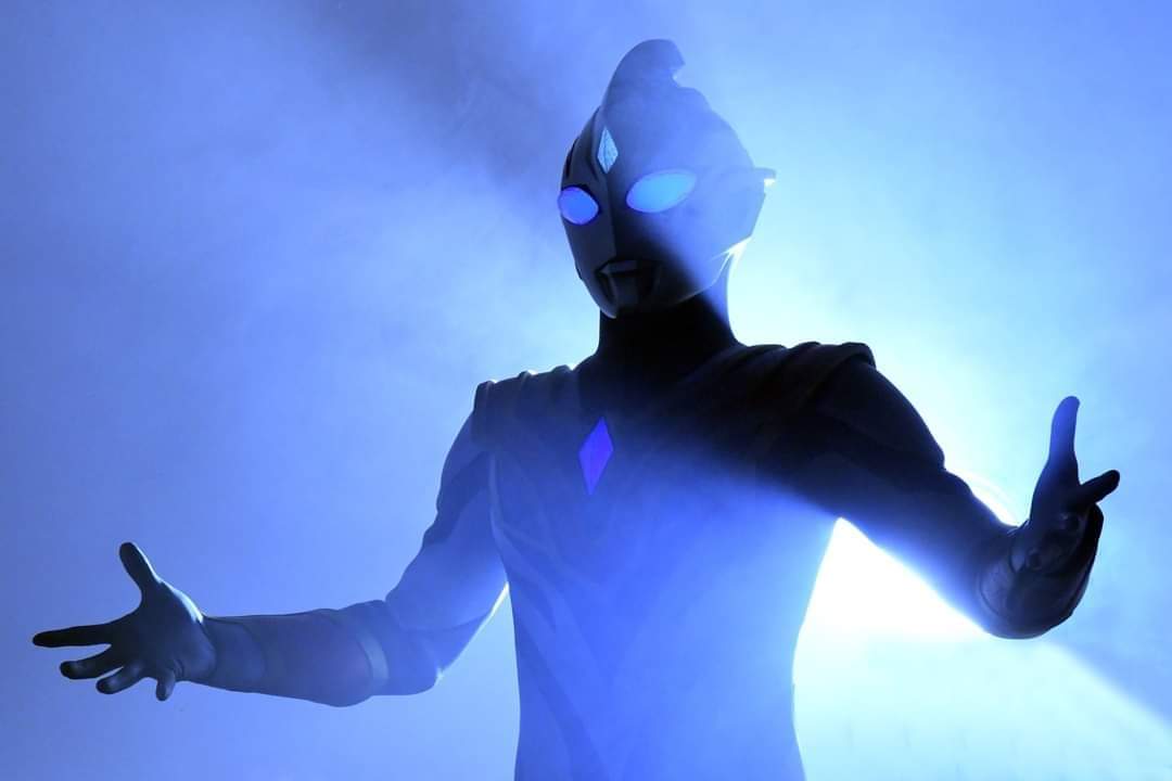 冰雪运动|?《特利迦》特别篇新剧照爆料，新的“三人小队”出现了