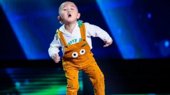 春晚|他3岁登台，5岁上春晚，年薪百万养活全家，现状却令人唏嘘